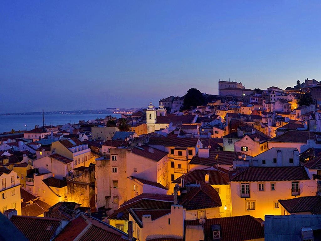 Lisbon Colours Bairro Alto Apartments ภายนอก รูปภาพ