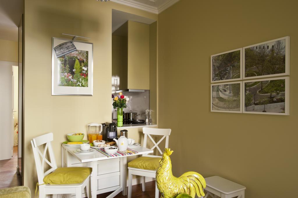 Lisbon Colours Bairro Alto Apartments ภายนอก รูปภาพ