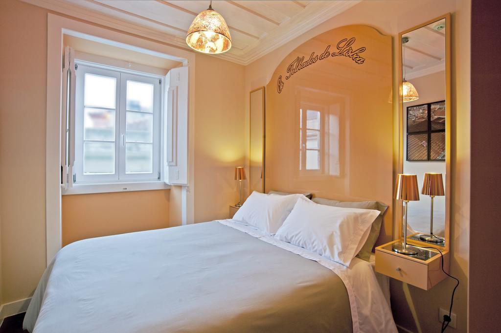 Lisbon Colours Bairro Alto Apartments ภายนอก รูปภาพ
